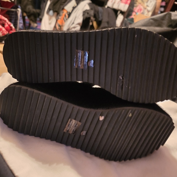 dELiA*s Black Fuzzy Super High Platforn Sandles - Picture 4 of 4